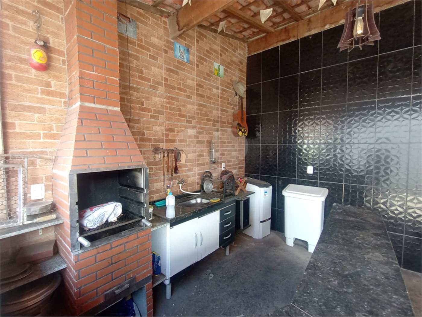 Casa à venda com 2 quartos em Cambuí, Itapetininga, SP