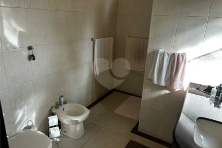 Casa à venda com 4 quartos, sendo 2 suítes, em Vila Aparecida, Itapetininga, SP