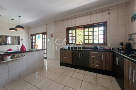 Casa Térrea à venda com 3 quartos, sendo 1 suíte, em Jardim Bandeirantes, Sorocaba, SP