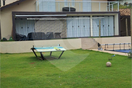 Casa à venda com 4 quartos, sendo 3 suítes, no Centro, Bom Jesus dos Perdões, SP