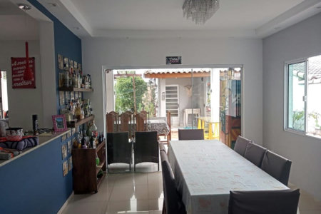 Casa à venda com 4 quartos, sendo 3 suítes, no condomínio Refúgio do Sauá I, Atibaia - SP