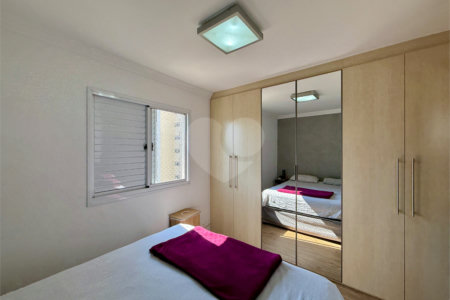 Apartamento à venda com 3 quartos, sendo 1 suíte, em Jardim Marajoara, São Paulo, SP