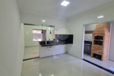 Casa à venda com 3 quartos, sendo 1 suíte, em Vila Brizzola, Indaiatuba, SP