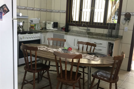 Casa à venda com 3 quartos, sendo 1 suíte, em Wanel Ville, Sorocaba, SP