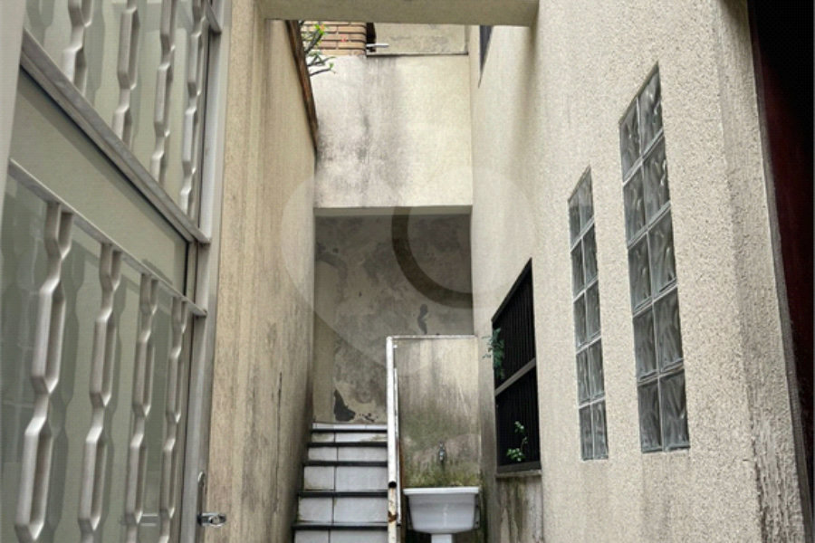 Casa à venda com 3 quartos, sendo 1 suíte, em Vila Leonor, São Paulo, SP