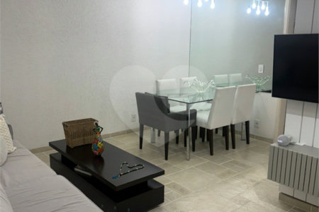 Casa à venda com 3 quartos, sendo 1 suíte, no condomínio Villas de São Francisco, São Paulo - SP