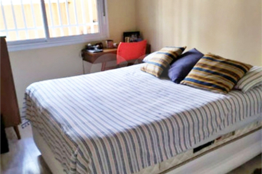 Sobrado à venda com 3 quartos, sendo 1 suíte,  em Horto, São Paulo, SP