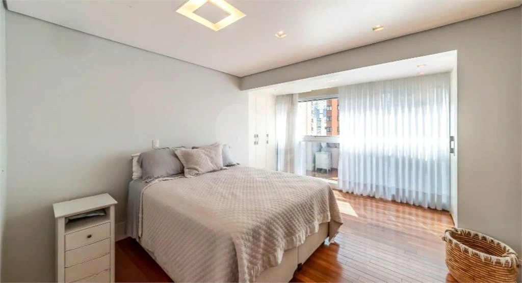 Apartamento à Venda - Santa Cecília, 3 Quartos, 160m2 Este espaçoso apartamento de 162 m² oferece uma combinação perfeita de conforto e localização privilegiada!!