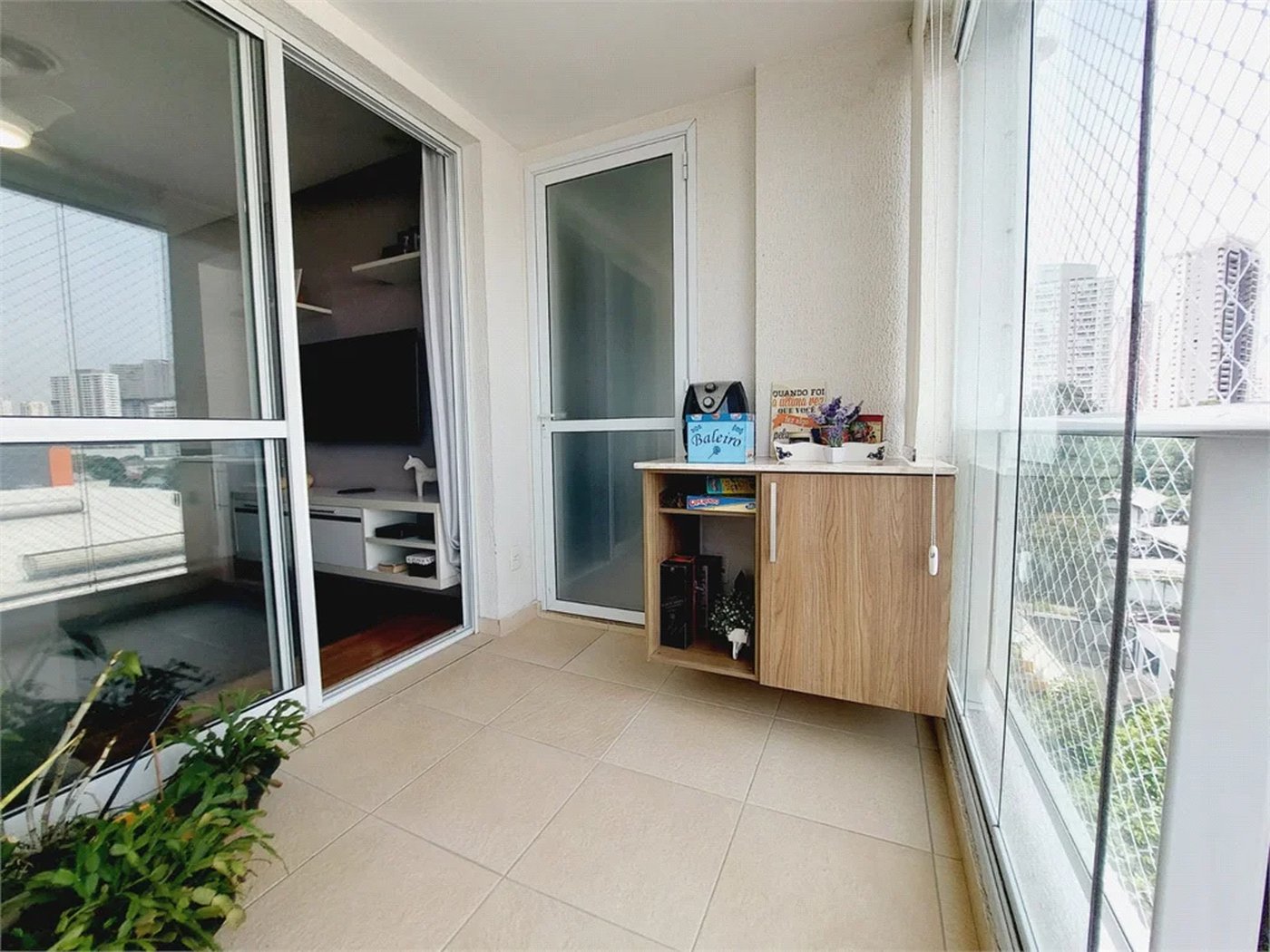 Apartamento à venda com 2 quartos, sendo 1 suíte,  em Vila Anastácio, São Paulo, SP