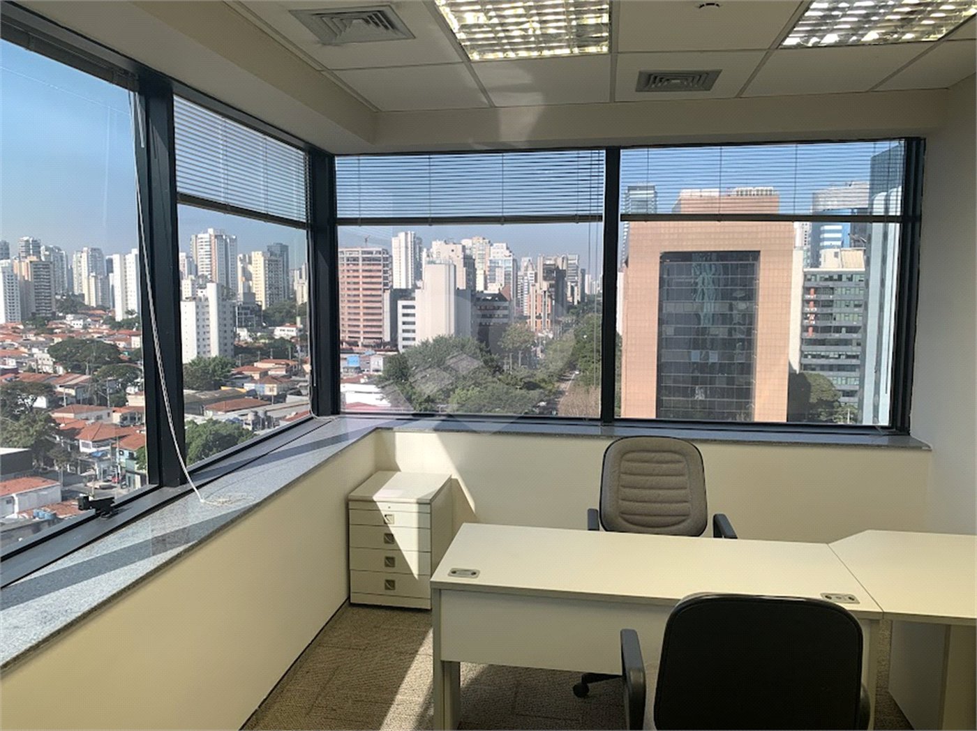 Sala à venda em Cerqueira Cesar, São Paulo, SP