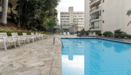 Apartamento à venda com 3 quartos, sendo 1 suíte,  em Vila Clementino, São Paulo, SP