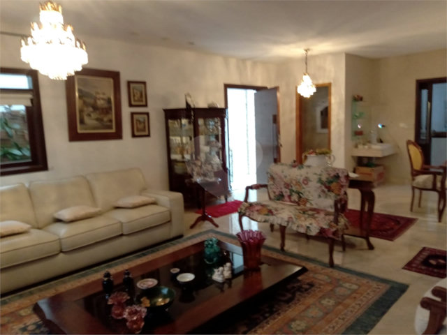 Casa à venda com 3 quartos, sendo 2 suítes,  em Cidade Jardim, Mairiporã, SP