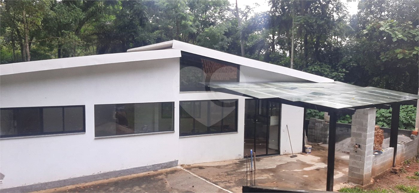 Casa à venda com 1 suíte no condomínio Associação Reserva das Hortênsias, Mairiporã - SP