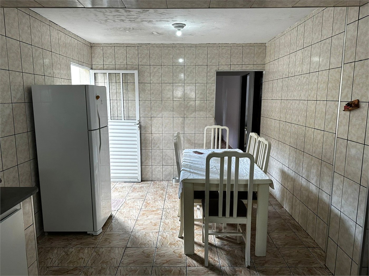 Casa à venda com 3 quartos, sendo 1 suíte, em Jardim Nova Poá, Poá, SP