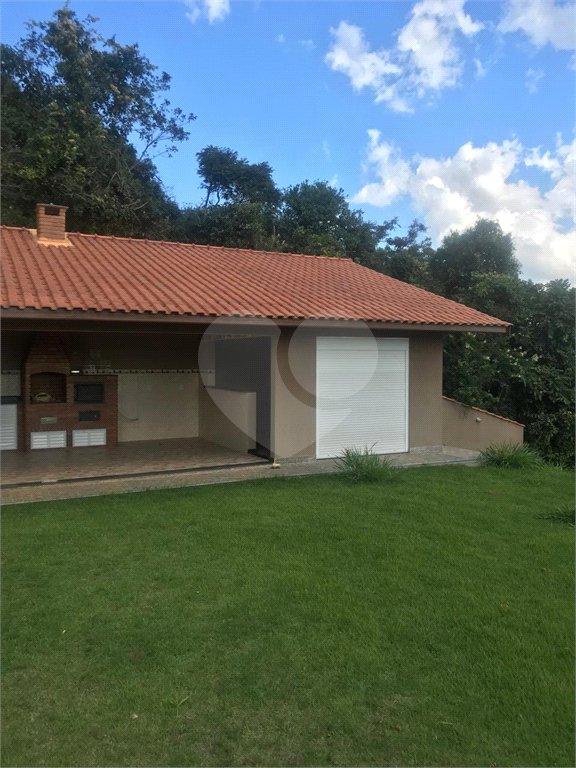 Casa à venda com 3 quartos, sendo 1 suíte,  no condomínio Marf II, Bom Jesus dos Perdões - SP