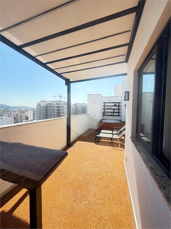 Cobertura à venda com 3 quartos, sendo 1 suíte,  em Tijuca, Rio de Janeiro, RJ