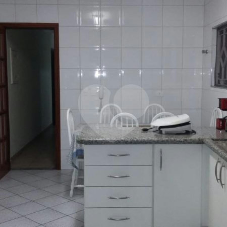 Sobrado à venda com 3 suítes em Chora Menino, São Paulo, SP