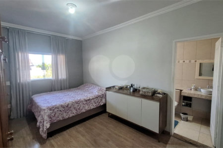 Casa à venda com 3 quartos, sendo 1 suíte, no condomínio Golden Park Residence, Sorocaba - SP