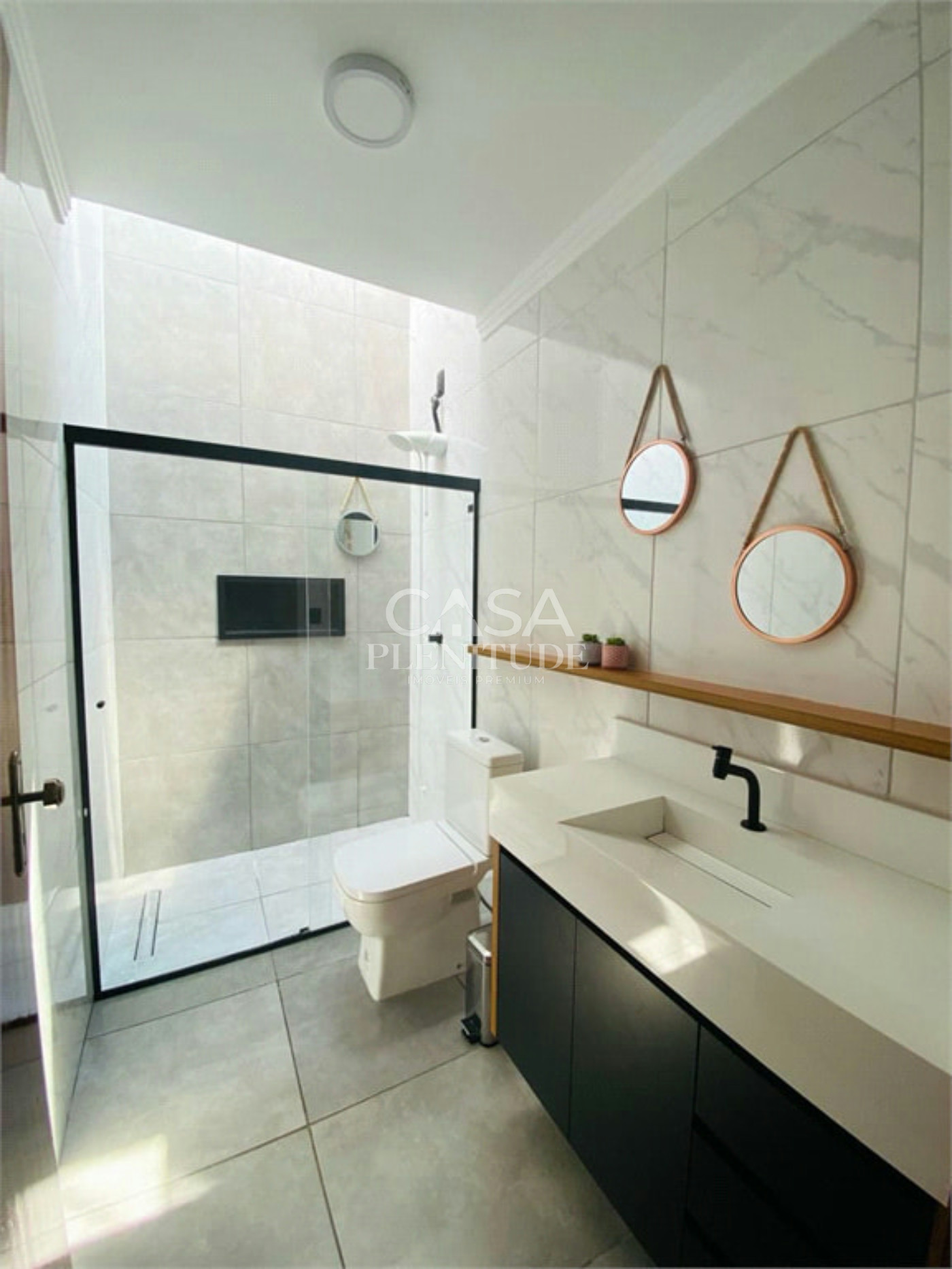 Casa à venda com 2 quartos, sendo 1 suíte, em Vila Fiori, Sorocaba, SP