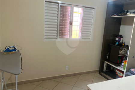 Casa à venda com 4 quartos, sendo 1 suíte, no condomínio Copacabana., Ribeirão Preto - SP