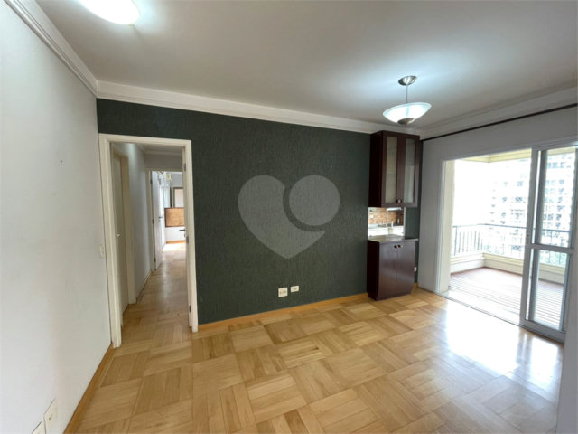 Apartamento à venda ou para alugar com 3 suítes em Morumbi, São Paulo, SP