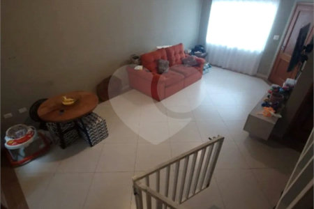 Sobrado à venda com 3 quartos, sendo 2 suítes,  em Rudge Ramos, São Bernardo do Campo, SP