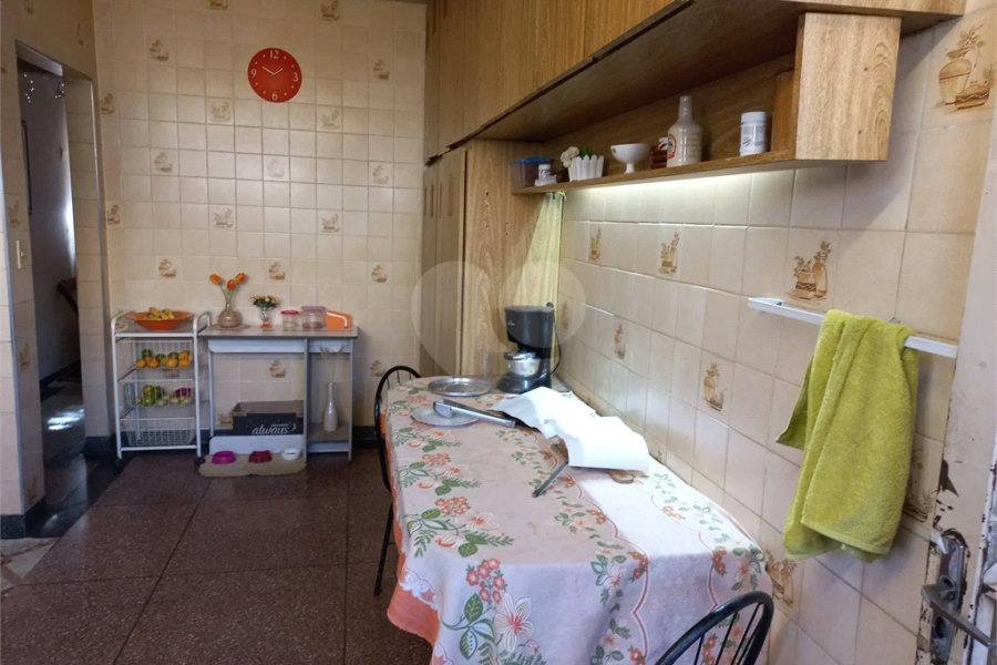 Casa à venda com 6 quartos, sendo 2 suítes, no Brasilândia, São Paulo, SP