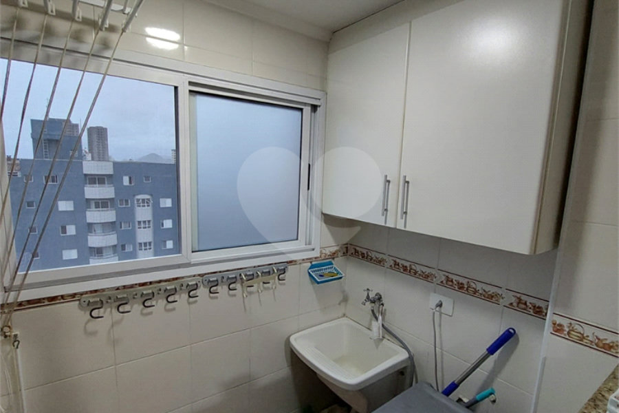 Apartamento à venda com 2 quartos, sendo 1 suíte,  em Vera Cruz, Mongaguá, SP