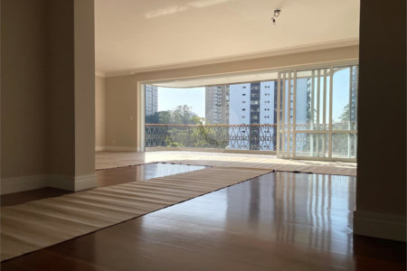 Apartamento à venda com 4 suítes em Alto da Boa Vista, São Paulo, SP