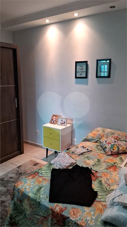 Sobrado à venda com 3 quartos, sendo 1 suíte, em Parque Gerassi, Santo André, SP