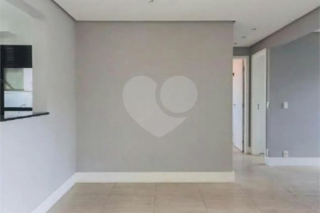 Apartamento à venda com 3 quartos, sendo 1 suíte,  em Cidade São Francisco, São Paulo, SP