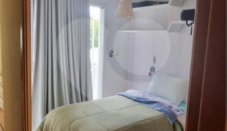Casa à venda com 4 quartos, sendo 2 suítes,  no condomínio Casas de Windsor, São Paulo - SP