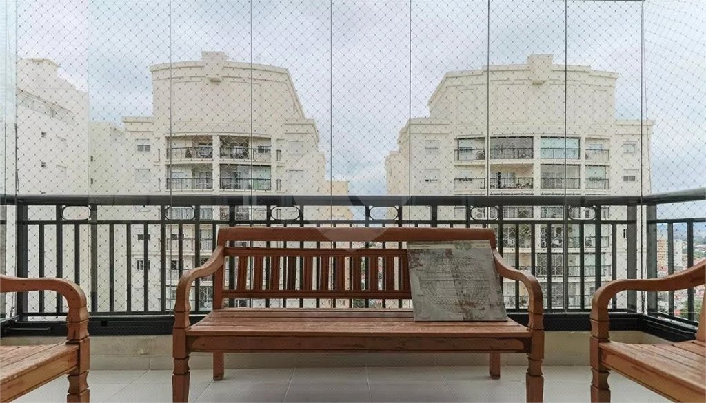 Apartamento à venda com 3 suítes em Vila Ipojuca, São Paulo, SP