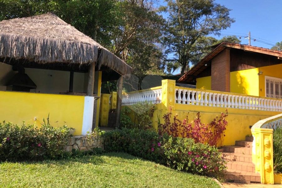 Casa Térrea à venda com 4 quartos, sendo 2 suítes, em Roseira, Mairiporã, SP