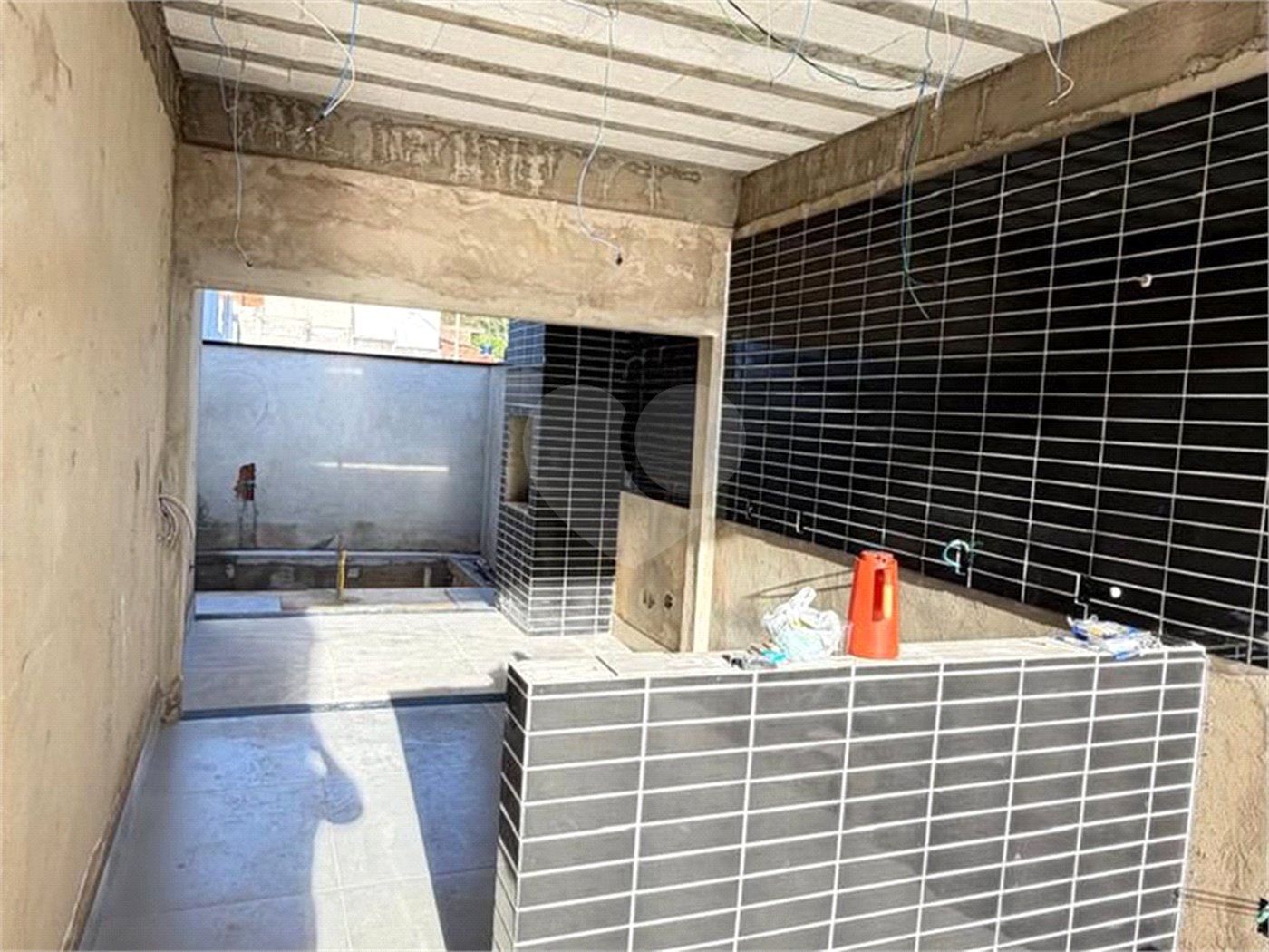 Casa à venda com 3 quartos, sendo 1 suíte,  no condomínio Horto Florestal Villagio, Sorocaba - SP