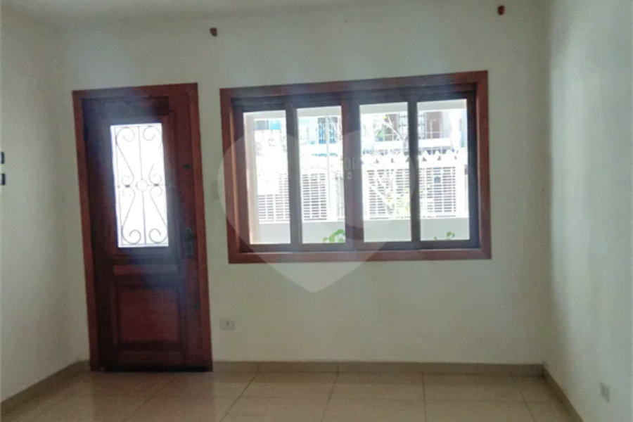 Sobrado à venda com 2 quartos em Tremembé, São Paulo, SP