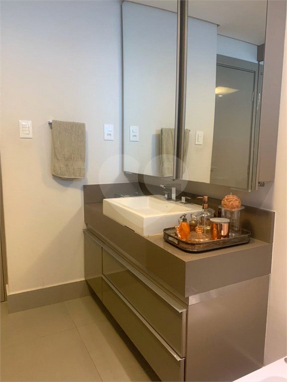 Apartamento à venda com 3 quartos, sendo 2 suítes, em Higienópolis, São Paulo, SP