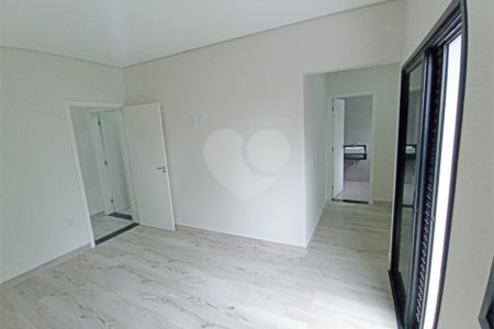 Casa à venda com 3 suítes no condomínio Reserva dos Jatobás, Louveira - SP