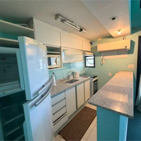 Apartamento com 1 dormitório com 1 vaga de garagem
