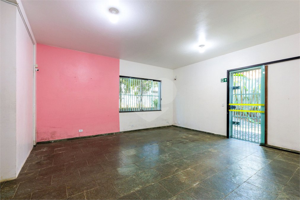 Sobrado à venda ou para alugar com 4 quartos em Jardim Petrópolis, São Paulo, SP