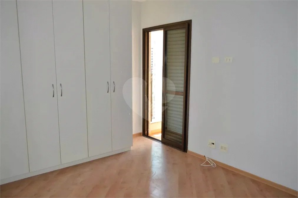 Apartamento à venda com 3 quartos, sendo 1 suíte, em Jardim Vila Mariana, São Paulo, SP