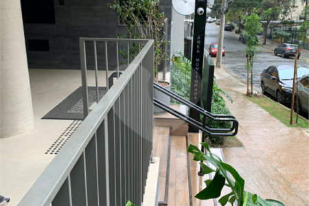 Apartamento à venda ou para alugar com 1 suíte em Cerqueira César, São Paulo, SP