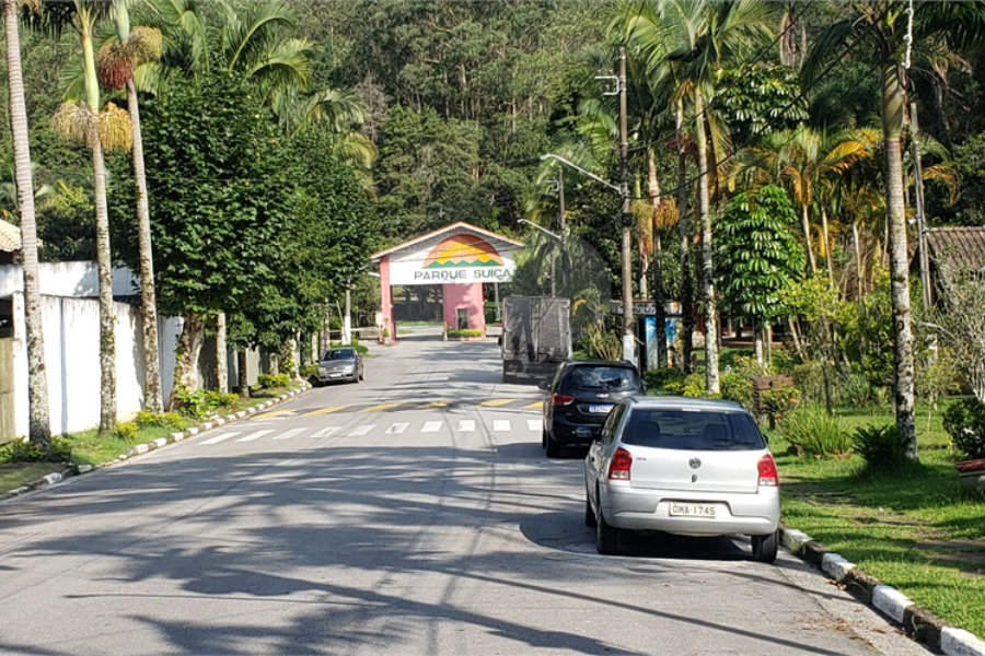 Terreno à venda no condomínio Parque Suiça, Caieiras - SP