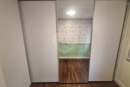 Apartamento à venda com 2 quartos em Vila Uberabinha, São Paulo, SP
