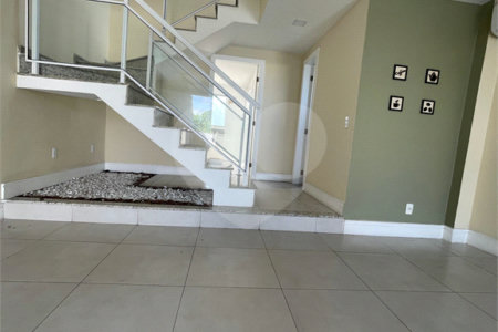 Casa à venda com 3 quartos, sendo 1 suíte, no condomínio Residencial Green Ville, Rio de Janeiro - RJ