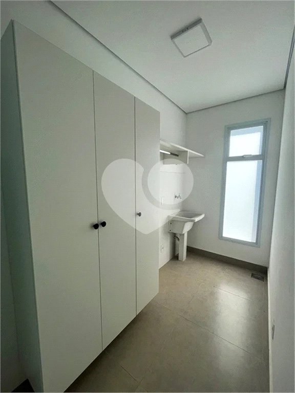 Casa à venda com 3 suítes no condomínio Quinta das Parreiras, Valinhos - SP