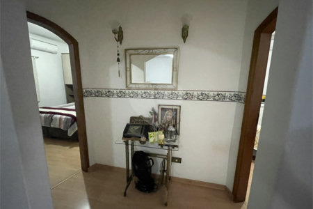 Casa à venda com 2 quartos, sendo 1 suíte, em Vila Angélica, Sorocaba, SP