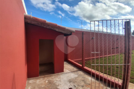 Sobrado à venda ou para alugar com 3 quartos, sendo 2 suítes,  em Parque Atenas do Sul, Itapetininga, SP