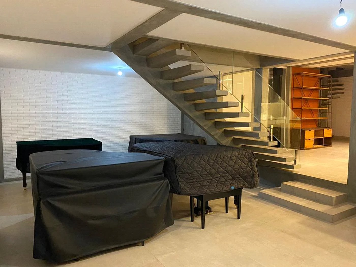 Sobrado à venda com 4 suítes em Vila Inah, São Paulo, SP