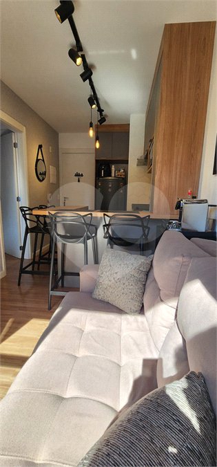 Apartamento à venda ou para alugar com 1 suíte em República, São Paulo, SP